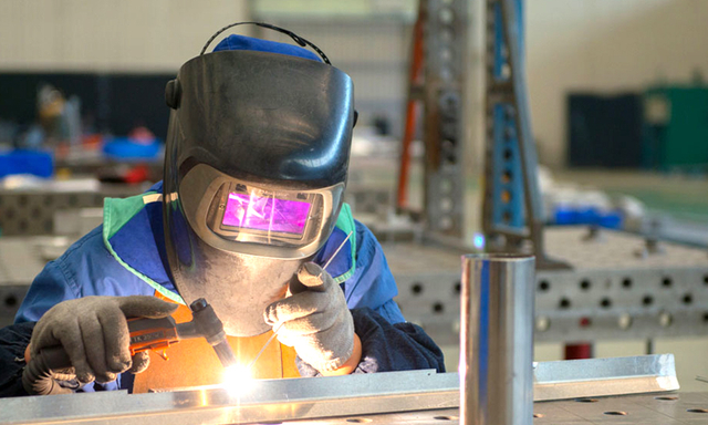 Spesialis Pengelasan Aluminium Bersertifikat Melakukan Fabrikasi Presisi Tinggi di Abelly Workshop