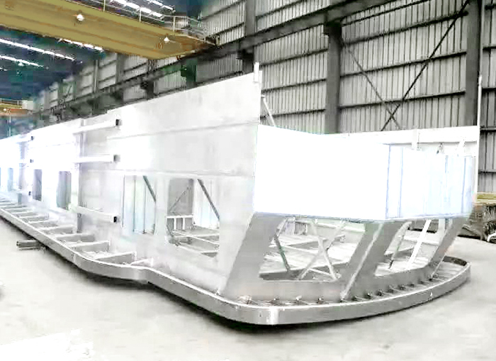 Abelly membuat superstruktur aluminium sesuai dengan persyaratan pelanggan.